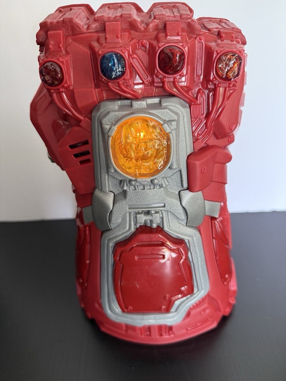 Iron Man Red Infinity Gauntlet Light Up Sound Stone Avengers Endgame Hasbro 2018